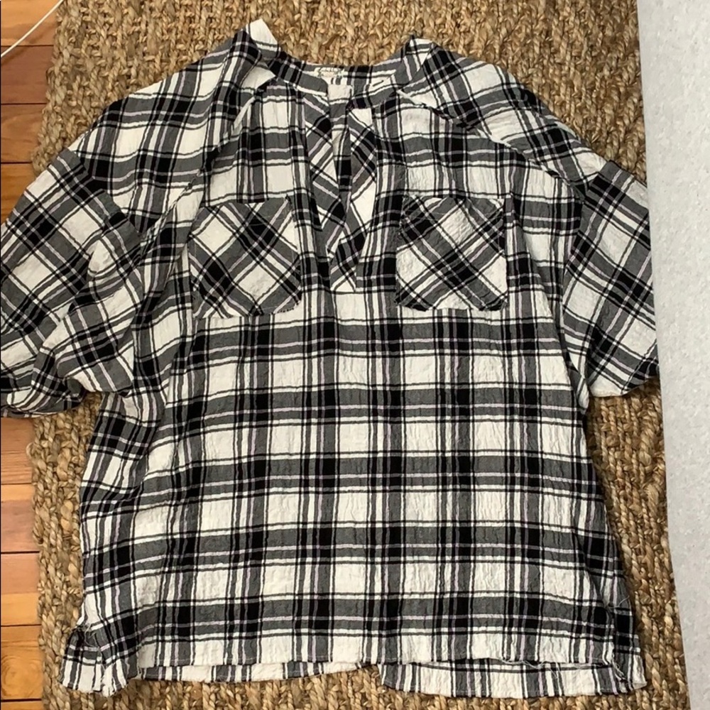 Long sleeve plaid shirt